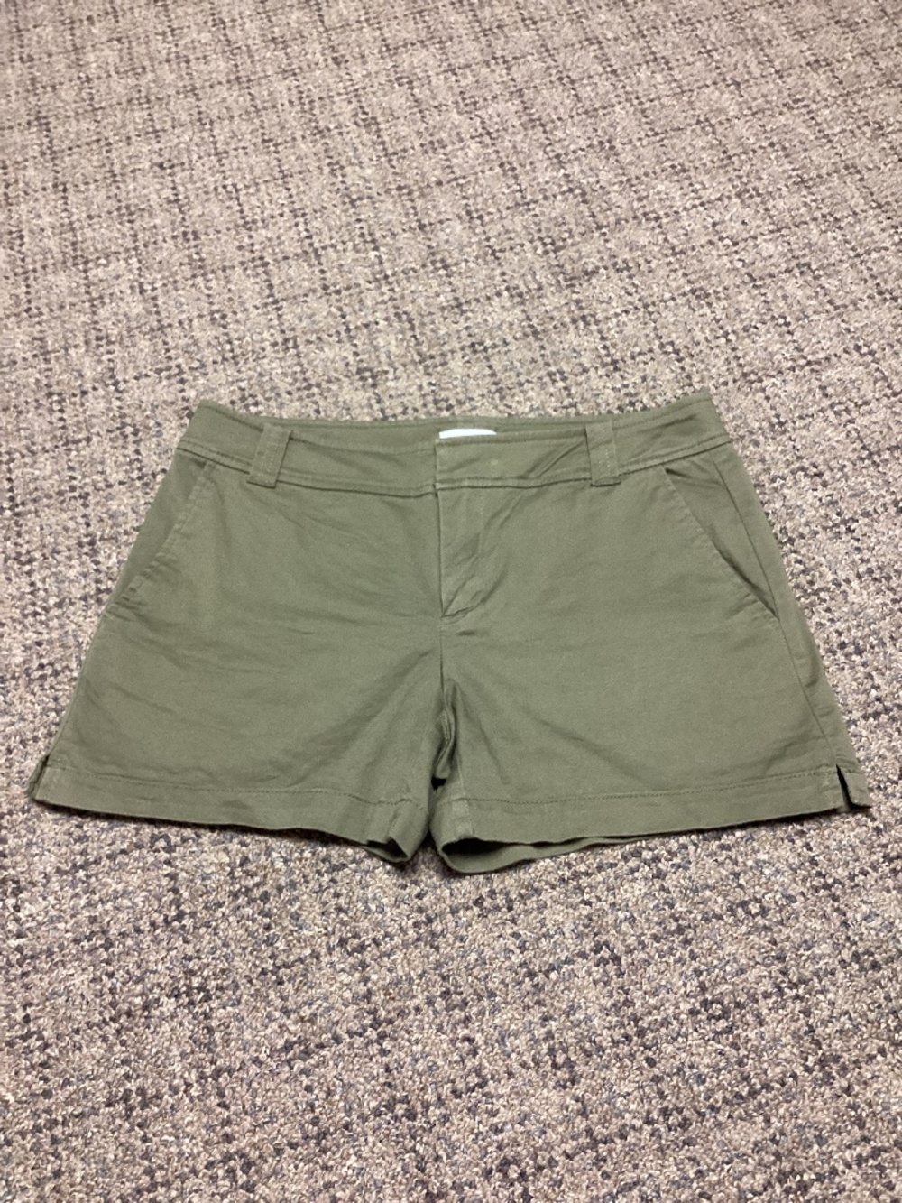 New York & Company Casual Olive Green Stretch Twill Shorts Size 2
